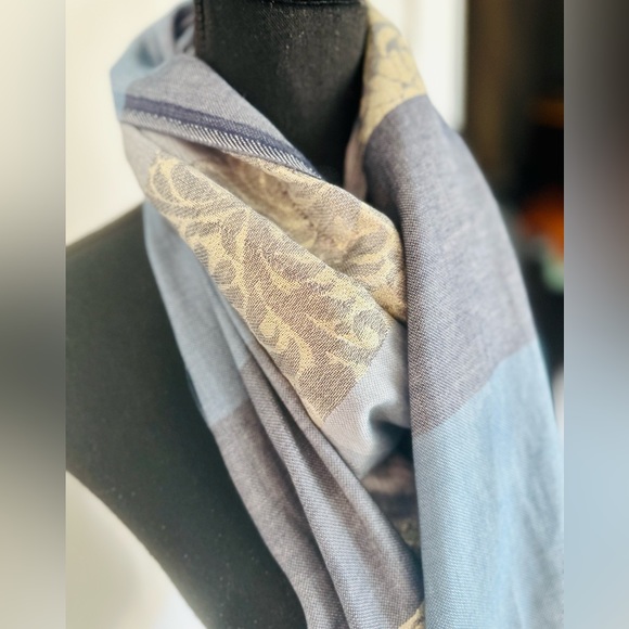 Ann Taylor Metallic Navy Floral Scarf Wrap Shawl ONE SIZE NWOT - Picture 7 of 14